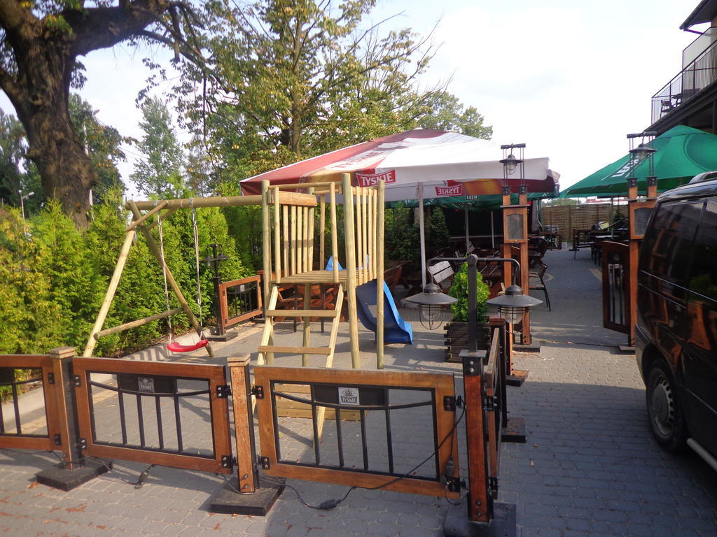 Hotel & Restauracja Euforia การ์โวลิน ภายนอก รูปภาพ
